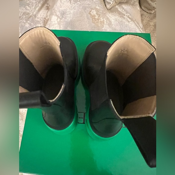 Bottega Veneta Color Sole Chelsea Boot (Women) Size: 36 1/2 - Picture 6 of 13